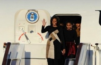 The US First Lady’s visit to China today is the theme of education and culture.jpg