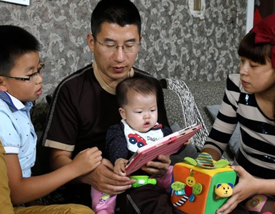 Chinese parents are competing to buy a house in an overseas school district.jpg