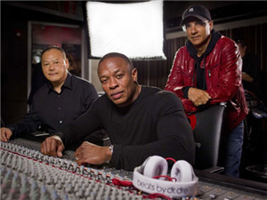 Apple intends to invest heavily in the acquisition of audio manufacturer Beats.jpg
