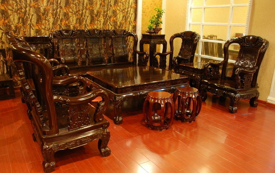 The flow of old mahogany to mainland China destroys the forests of the Mekong River by demand for luxury furniture.jpg