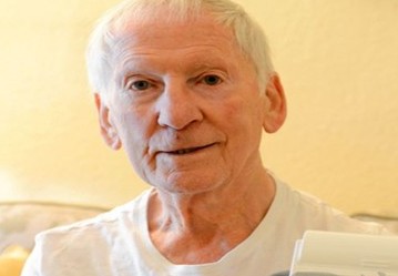 英国神奇老人 81岁高龄心跳全球最慢.jpg