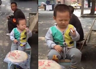 Toddlers smoking without supervision, passers-by who have passed by.jpg