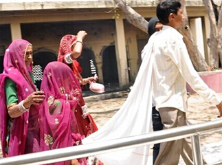 Group Child Marriage in India A 7-year-old girl married a 16-year-old boy.jpg