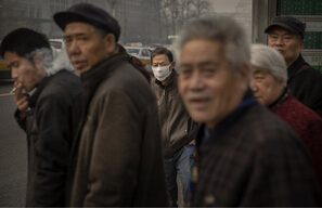 Data predicts that Beijing will breathe another 16 years of haze.jpg