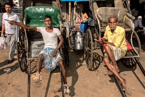A rickshaw driver in Kolkata, India.jpg
