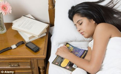 Healthy life: Daily stress can cause "sleep texting" phenomenon.jpg
