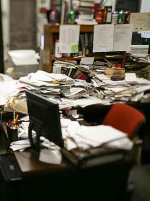 Survey: messy desks and high efficiency for employees.jpg