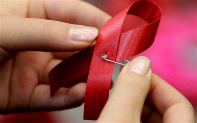 The UK will treat AIDS for foreigners for free.jpg