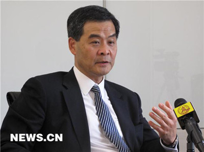 Leung Chun-ying was elected as the new chief executive of Hong Kong and promised to be the chief executive of the people.jpg