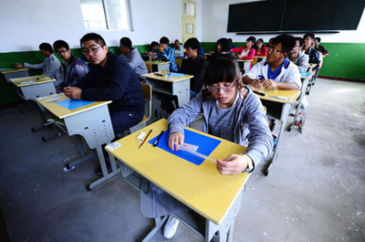 关注社会:915万学生今年高考.jpg