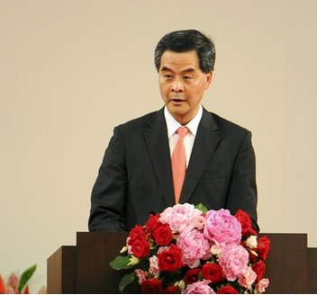 Pay attention to current affairs: Leung Chun-ying's inaugural speech (1).jpg