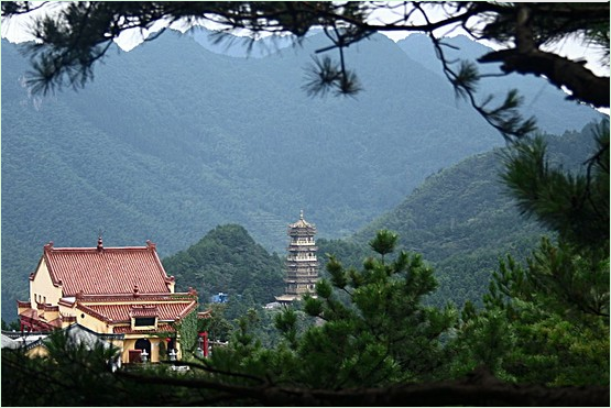 The listing tide of famous Buddhist mountains has triggered a heated discussion among netizens.jpg