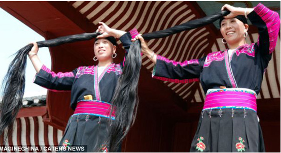 Women in Changfa Village in China have a cut of up to 2 meters once in a lifetime.jpg