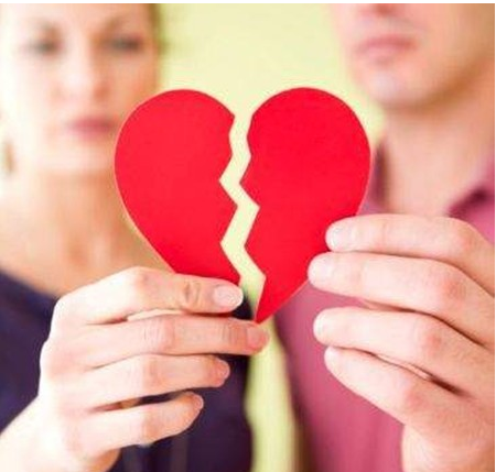 A guide to love in the digital age: what should I do if I broke up with a photo message?.jpg