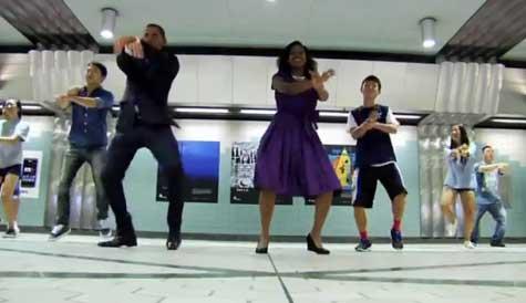Obama laughed about "Gangnam Style" or dancing horseback riding for his wife.jpg