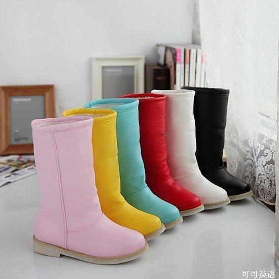 Love to wear snow boots in winter? Wearing it for a long time can actually hurt your feet! .jpg