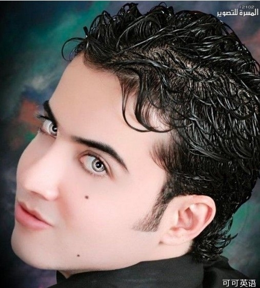 "Narcissistic handsome man" appeared on the Internet, and the Iraqi male model quickly became popular.jpg