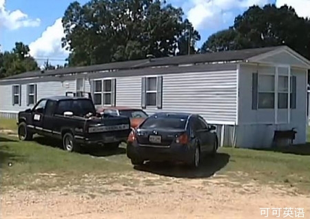An 8-year-old American boy shot and killed a 90-year-old lady.jpg