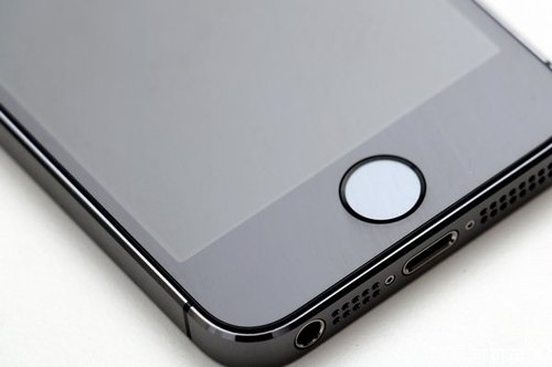 Is Apple's built-in fingerprint recognition in the Home button safe?.jpg