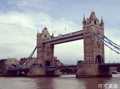 世界著名景点介绍:伦敦和塔桥(英文介绍)--世界