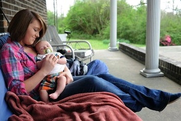According to the survey, the US fertility rate has fallen to a record low.jpg