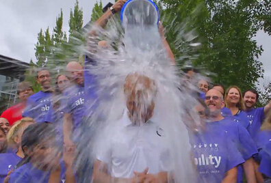 Big tech industry leaders have been involved in the ice bucket challenge.jpg