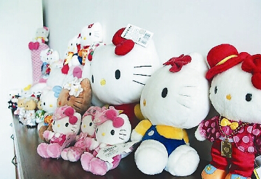 新奇事件簿(翻译+字幕+讲解+试题):Hello Kitty不是猫，是小女孩.jpg