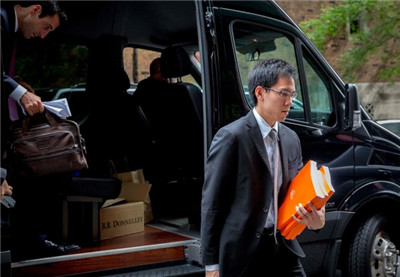 Alibaba plans to end its subscription for new shares early on Wednesday.jpg