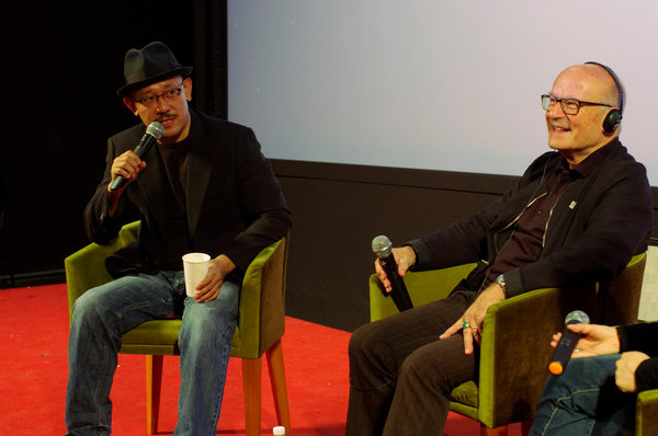中国导演姜文（左）和德国电影制作人沃克·施隆多夫在北京。.jpg