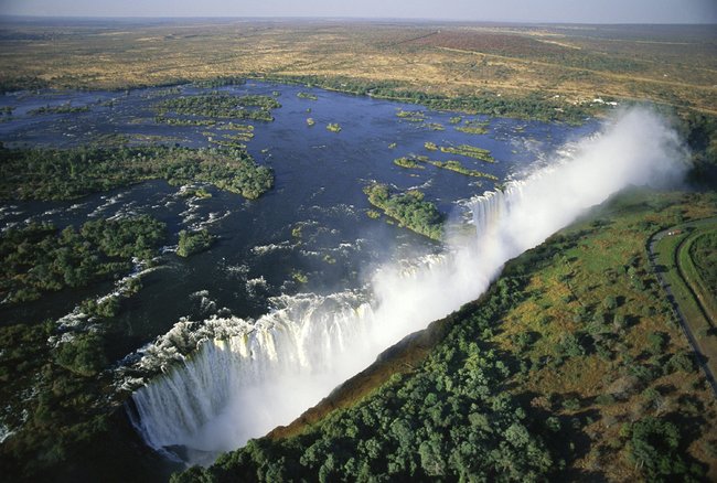 津巴布韦的维多利亚瀑布.jpg