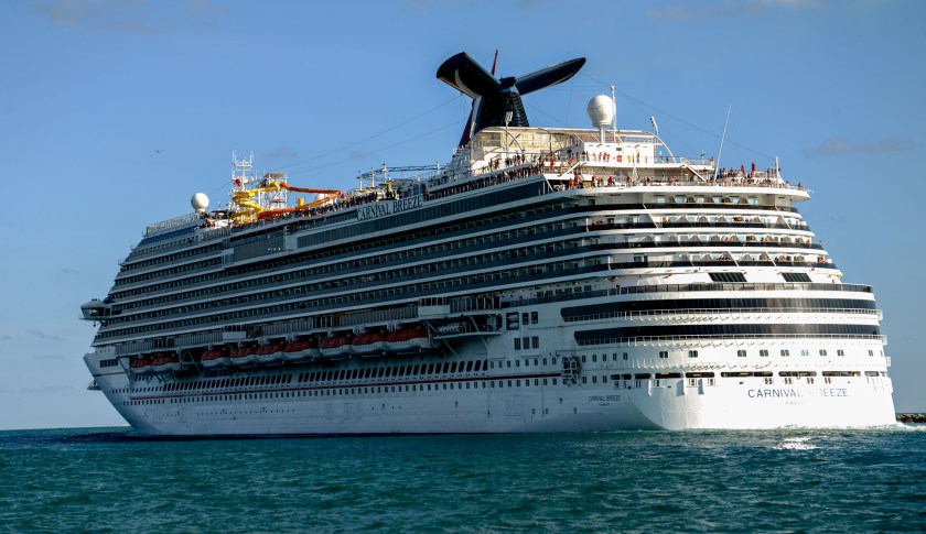 China's tourism market has become a new battlefield for international cruise giants.jpg