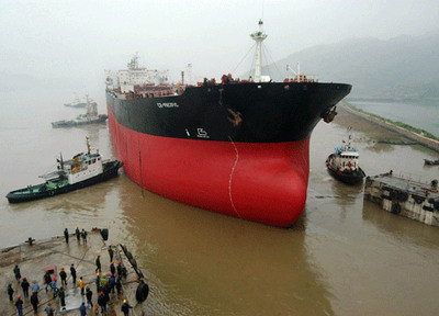 Vale's ultra-large ore ships are expected to berth at Chinese ports.jpg