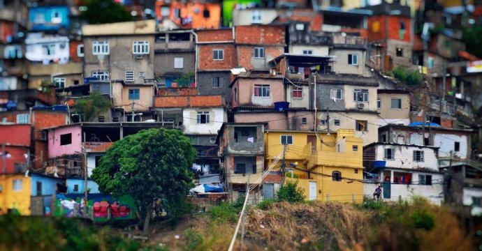 Urban residents around the world are under tremendous housing pressure.jpg