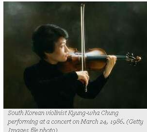 著名小提琴家郑京和在伦敦音乐会上责备孩子咳