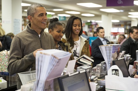 What books does the president read? The Obama family visits the bookstore.jpg