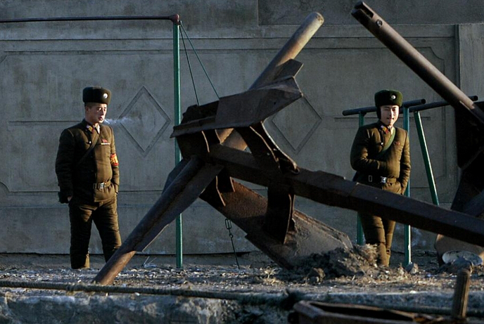 Fleeing North Korean soldiers killed four Chinese.jpg