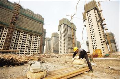 中国去年新增房地产开发用地减少25%.jpg