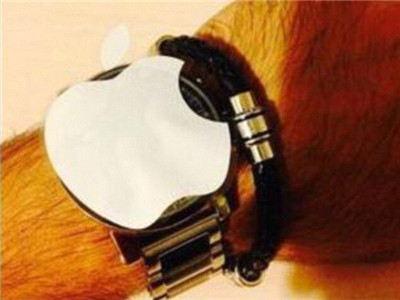 Counterfeit Apple Watches rush to the Chinese market.jpg
