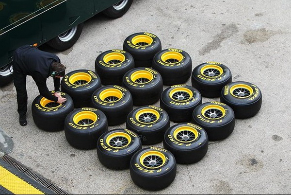 China National Chemical Corporation intends to acquire Pirelli.jpg