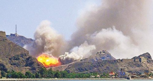NPR讲解附字幕:沙特等国继续空袭胡塞武装 也门内战或成沙特伊朗代理人战争