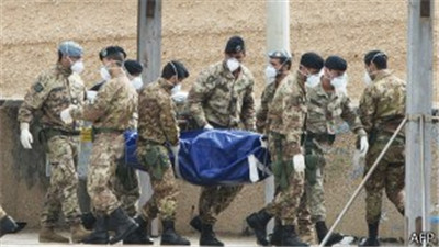 Italy continues to rescue people who have fallen into the sea.jpg