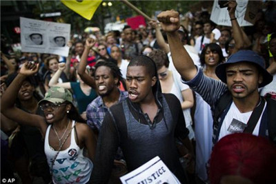 The issue of racial contradictions in the United States is still difficult to solve.jpg