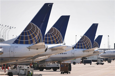 The airline caught the autistic girl off the plane and angered the public.jpg