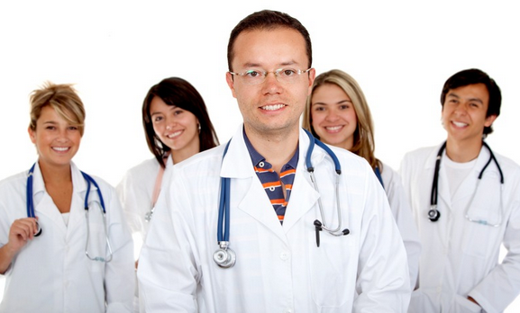 The survey shows that nearly 60% of doctors have suffered language attacks.jpg