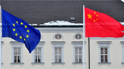 Li Keqiang urged the EU and China to reach a bilateral investment agreement.jpg