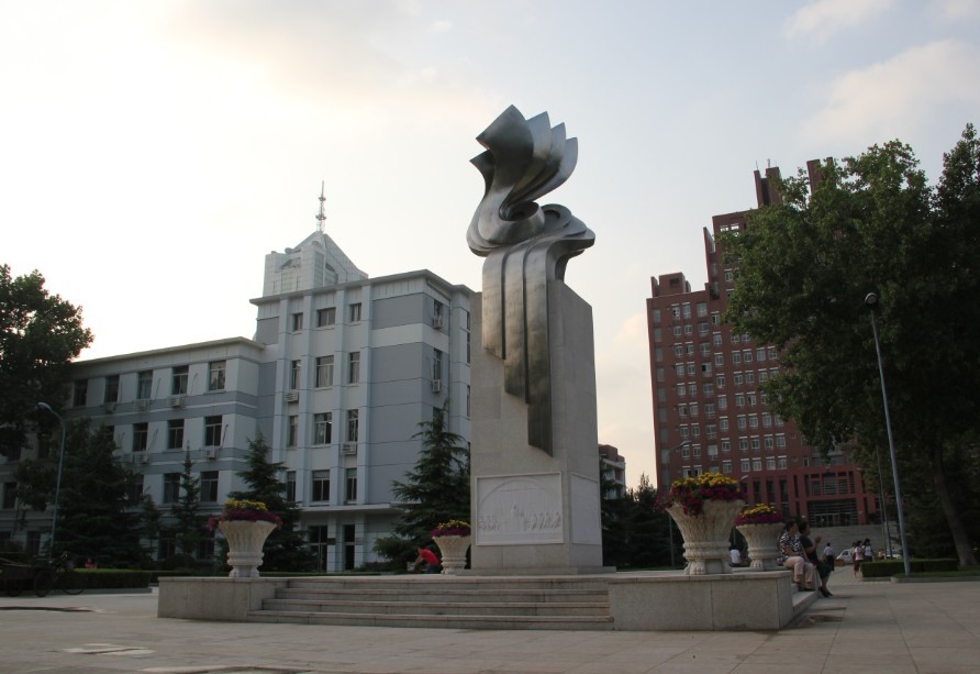 Chinese-English bilingual Chinese prestigious school No. 27: Tianjin Medical University.jpg