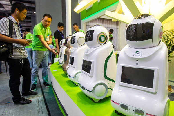 The China International Robot Exhibition ended in Shanghai. Service robots are very eye-catching.jpg