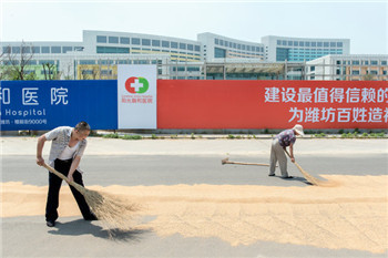 债台高筑 中国城市转寻私人投资.jpg