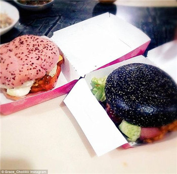 Foreign media look at China. KFC pink burger was dismissed.jpg