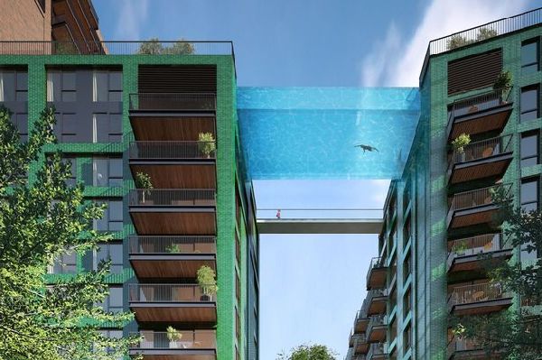 Extreme Challenge: The 33-meter high-altitude fully transparent swimming pool is shocking .jpg